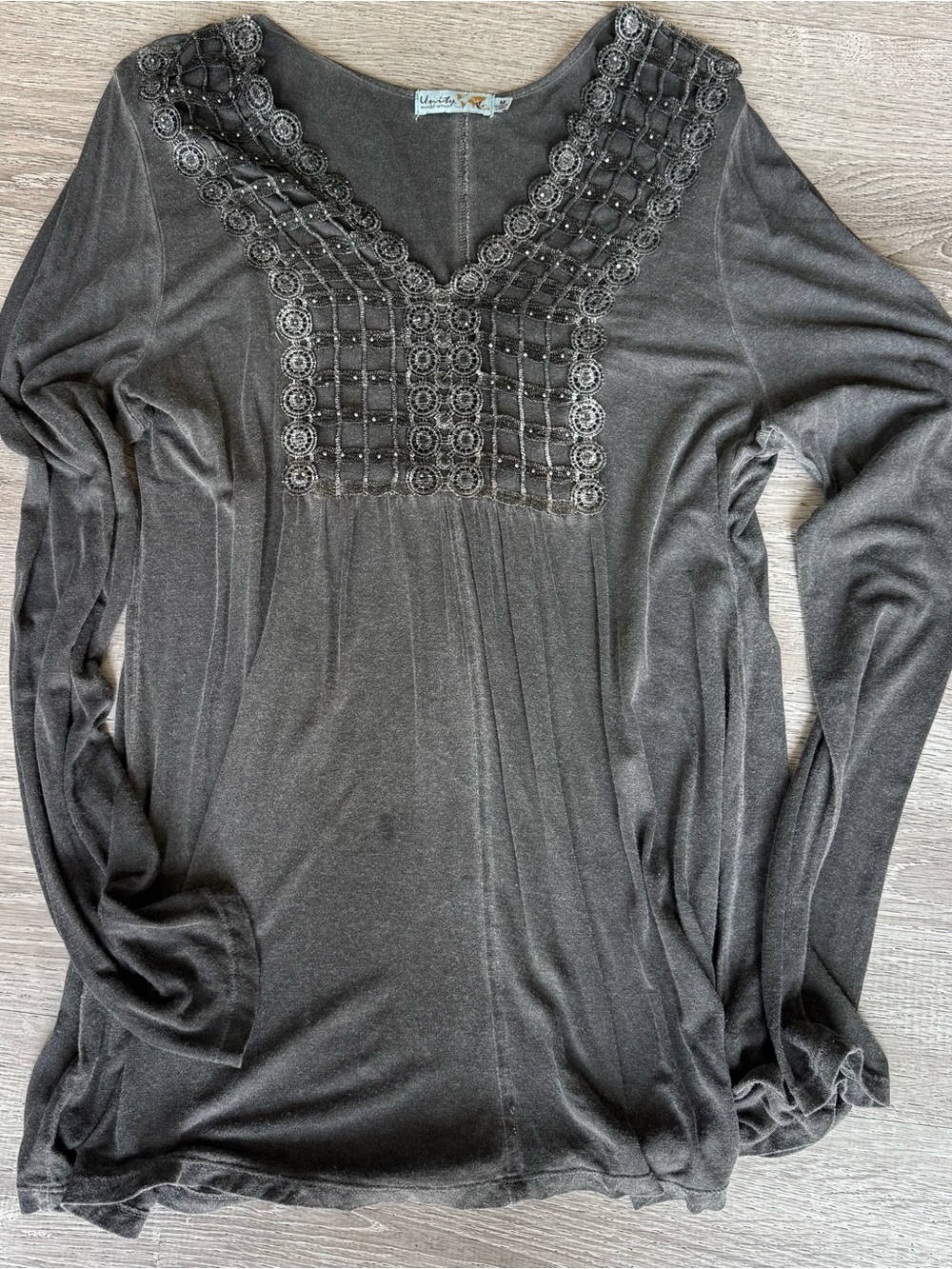 Vestique Black Embellished V-Neck Long Sleeve Top